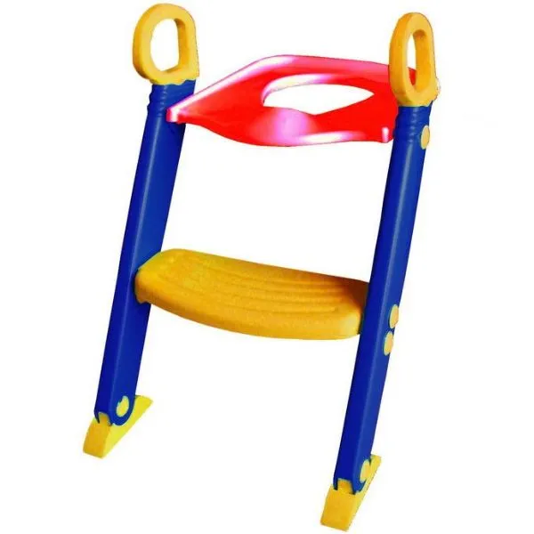 step ladder that helps little ones reach the toilet by themselves